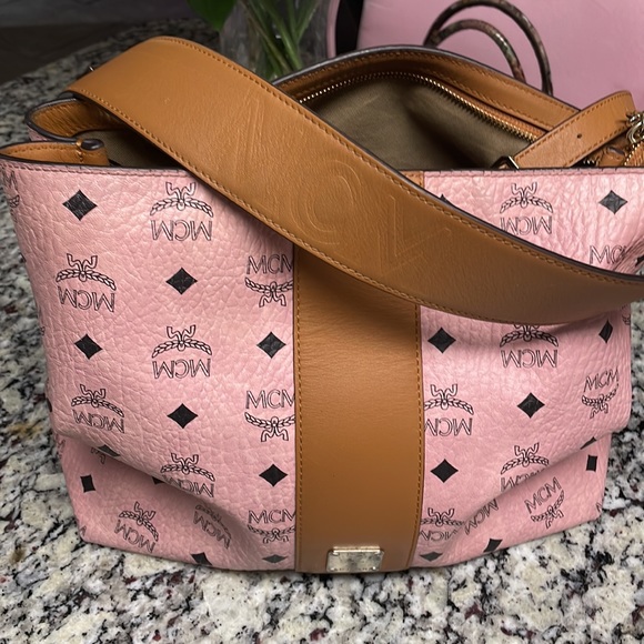 MCM Soft pink medium hobo handbag - Picture 5 of 9